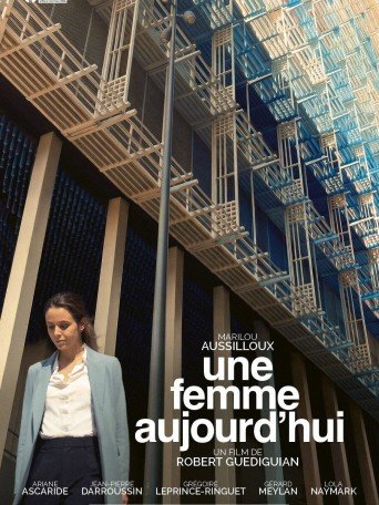 UNE FEMME AUJOURD’HUI